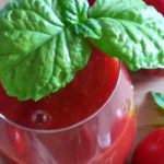Sok pomidorowo-paprykowy z czosnkiem stosowany w profilaktyce chorób sercowo-naczyniowych